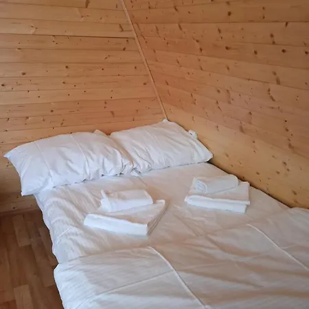 ロッジ Chatky Sazava *